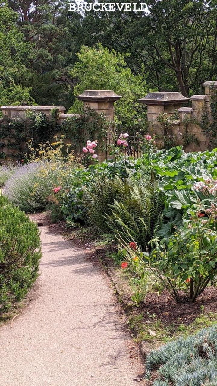 gravetye manor2023ch2.jpg